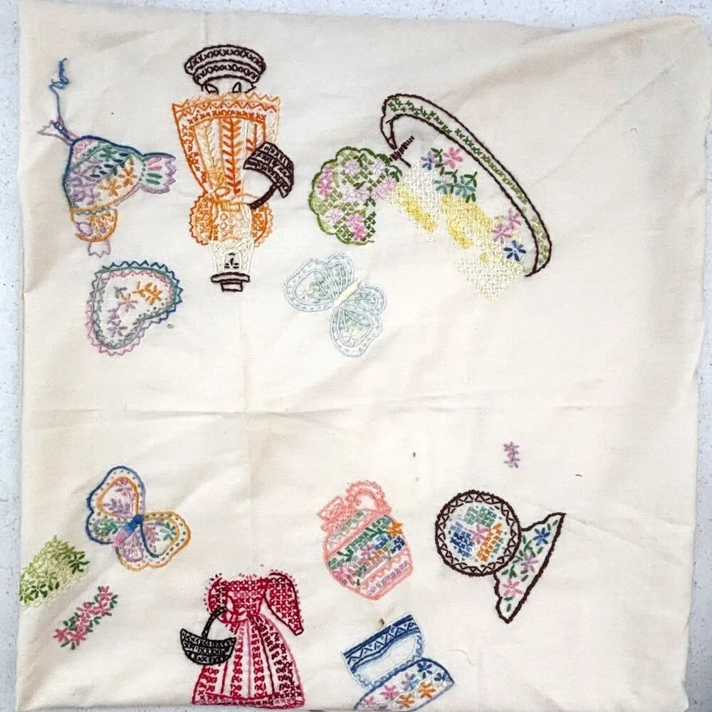 Vintage Cutter Cottagecore Cross Stitch Tablecloth Shabby Decor Heritage